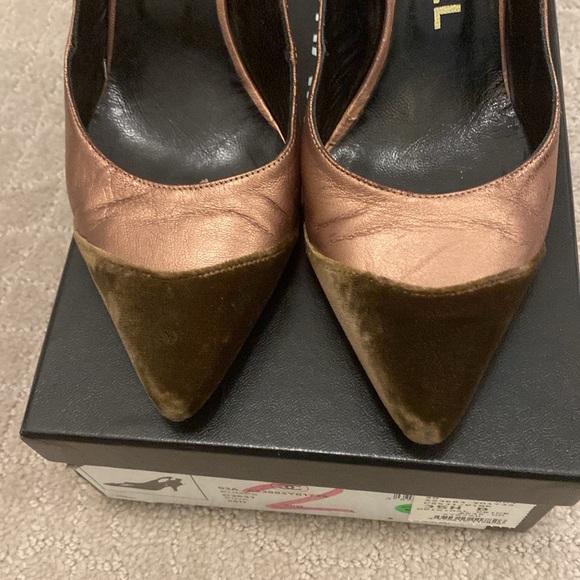 Chanel pumps with suede tip - Picture 13 of 15